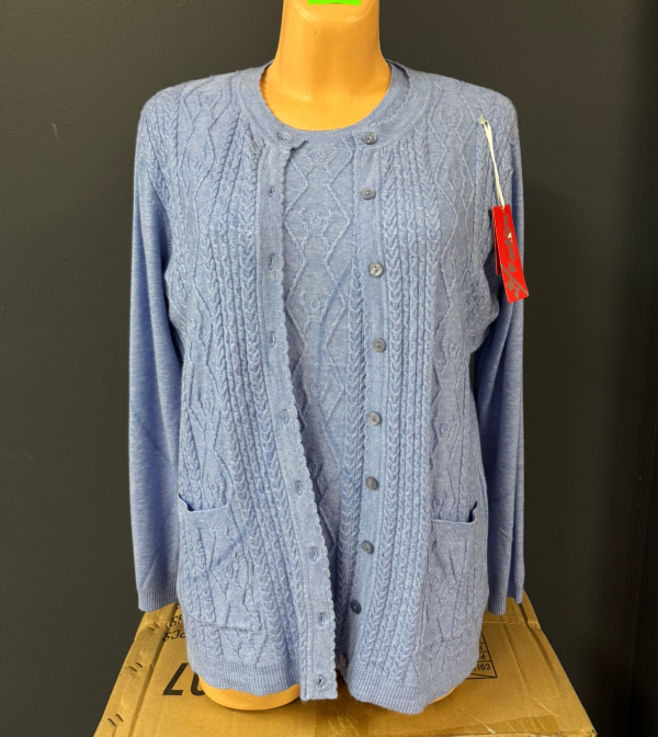 Narzutki damskie Roz L-3XL. 1 kolor. Paczka 10 szt